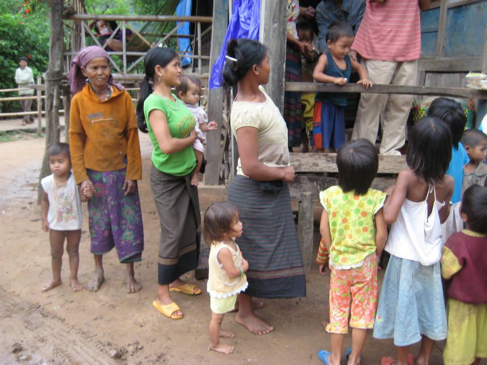 2012 Thăm trại trẻ mồ côi ở Quảng Trị, VN