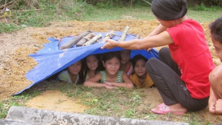 Tường trình công tác từ thiện giúp nạn nhân bảo lụt Quảng Bình 2013